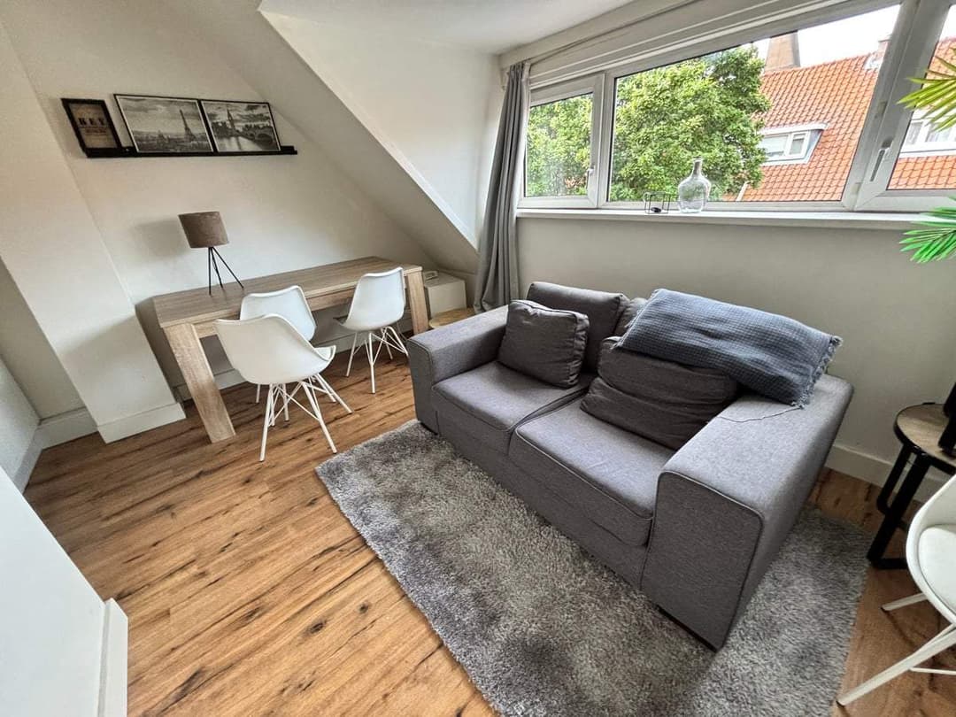 Appartement Johan Gramstraat 40-B, Den Haag - Te Huur