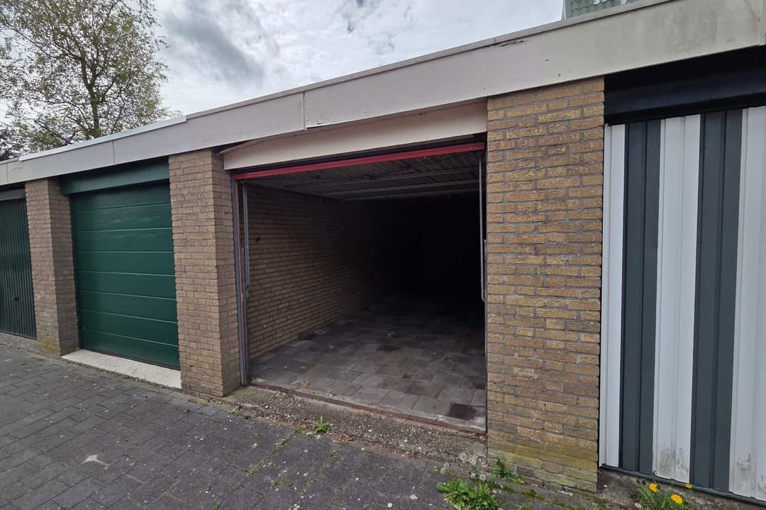 Garage Box Archipel 17 15C, Lelystad - En Alquiler