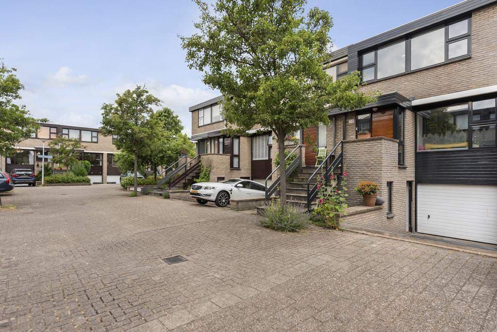 Baronielaan 142242 RC Wassenaar - Te Huur