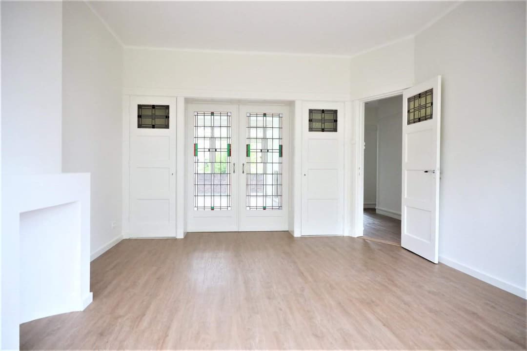 Apartamento Renovado de 4 Habitaciones Carel Reinierszkade 171, La Haya - En Alquiler