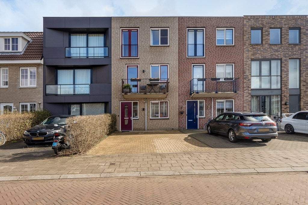 House Arend Vijfvinkelplein 38, Den Haag - For Rent