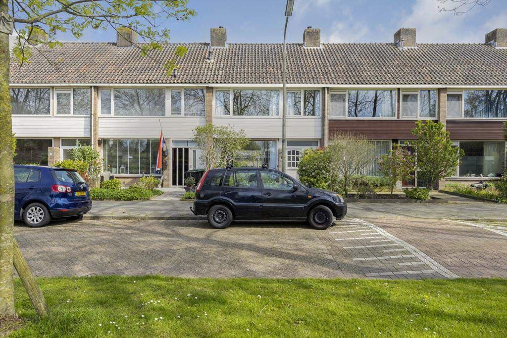 Ruim Familiehuis aan de Willem Klooslaan, Uithoorn - Te Huur