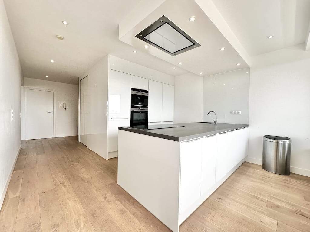 Appartement Mensinge 27, Amsterdam-Zuid - Te huur