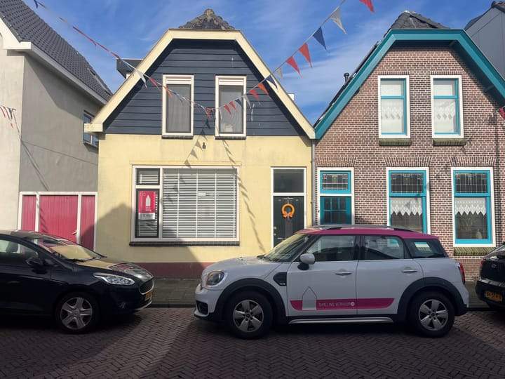 Roest van Limburgstraat, Katwijk - Zur Miete