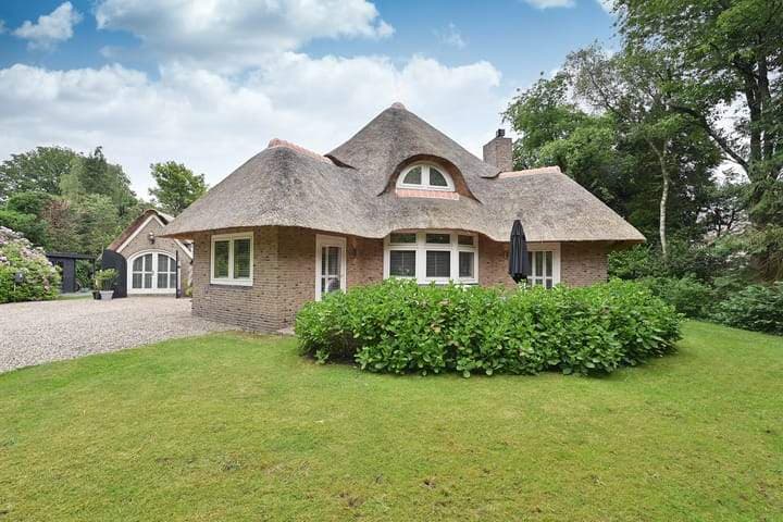 Landhuis Vredelaan, Laren - Te Huur