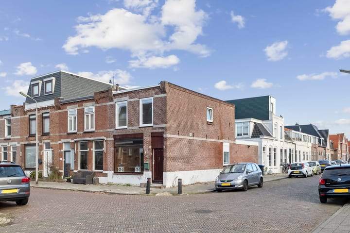 Casa de Esquina Casembrootstraat, IJmuiden - En Alquiler