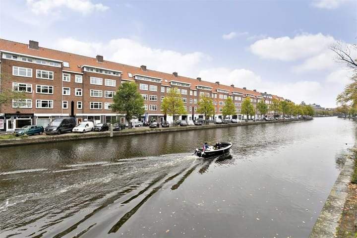 Four-Room Apartment on Baarsjesweg, Amsterdam - For Rent
