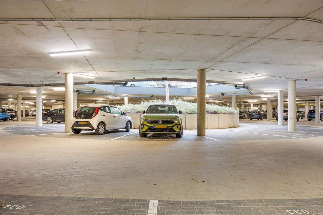Motorparkeergelegenheid Kwekersstraat 2231 DP Rijnsburg - Te Huur