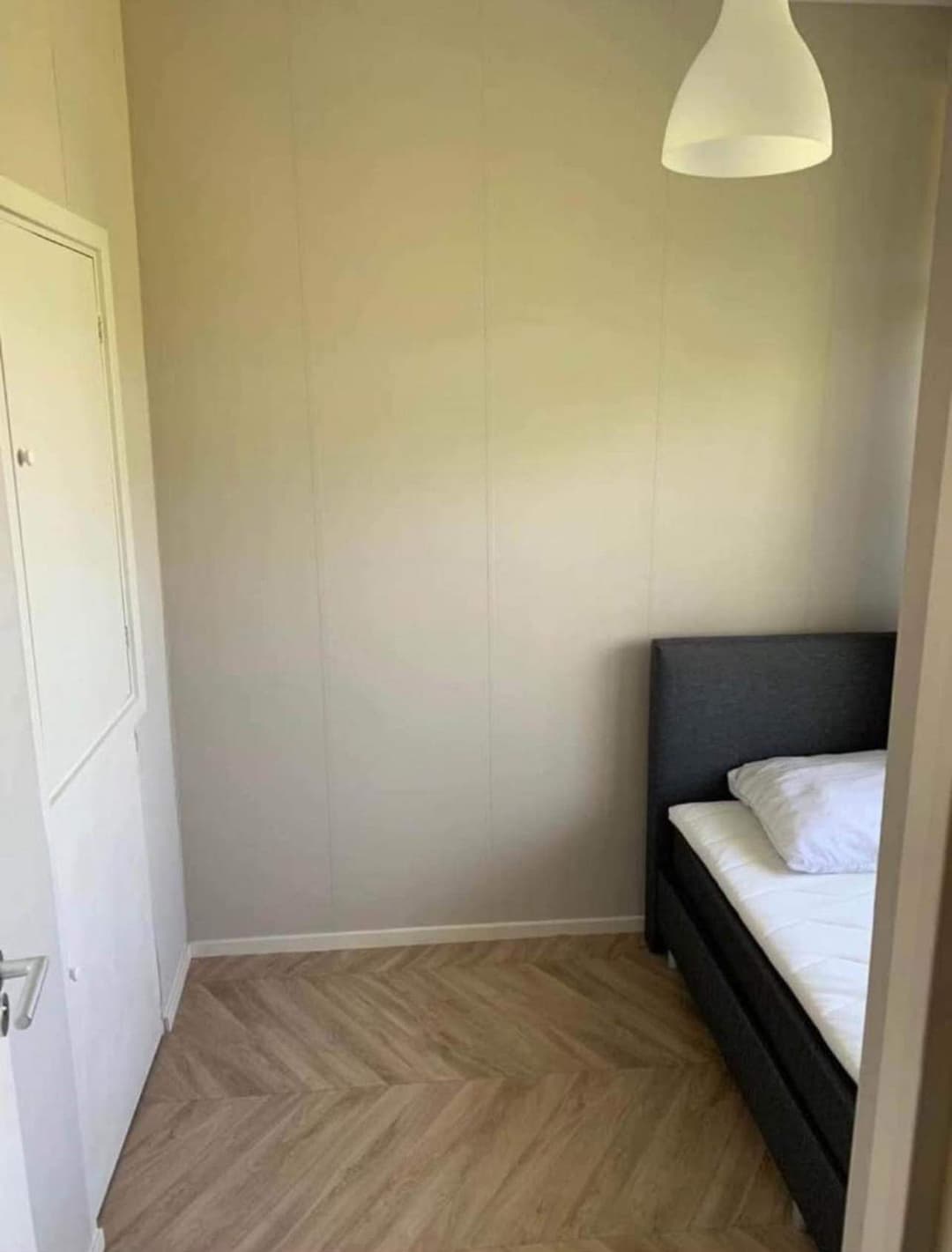 Furnished Room on Eastonstraat, Amsterdam - For Rent