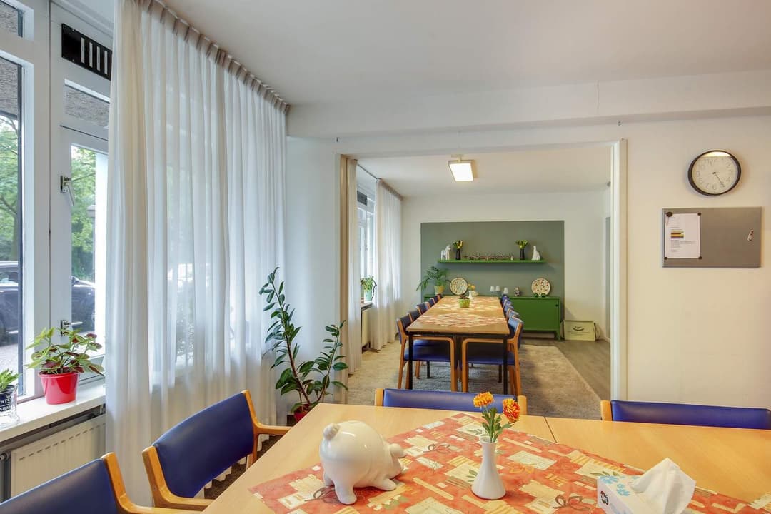 Prof. Burgershof 34, Delft - Flat (55+)