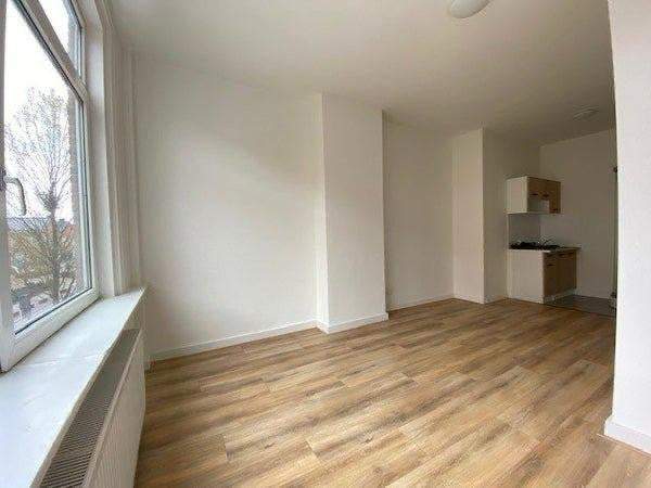 Room for Rent at Dahliastraat, Rotterdam