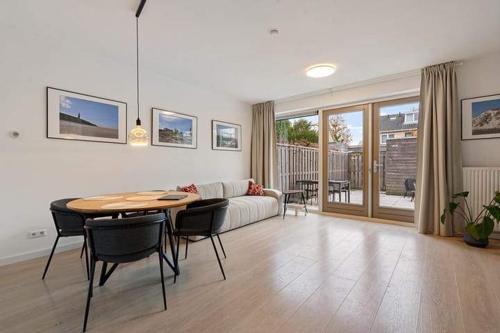 Familiehuis op Elemastraat, Nieuw-Vennep - Te Huur