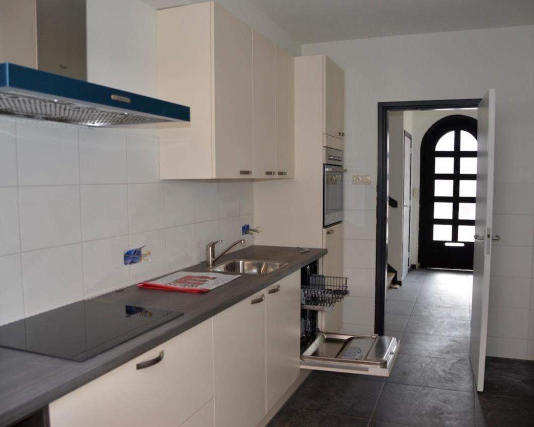 Gemeubileerde studio Lange Schijfstraat, Tilburg - Te Huur