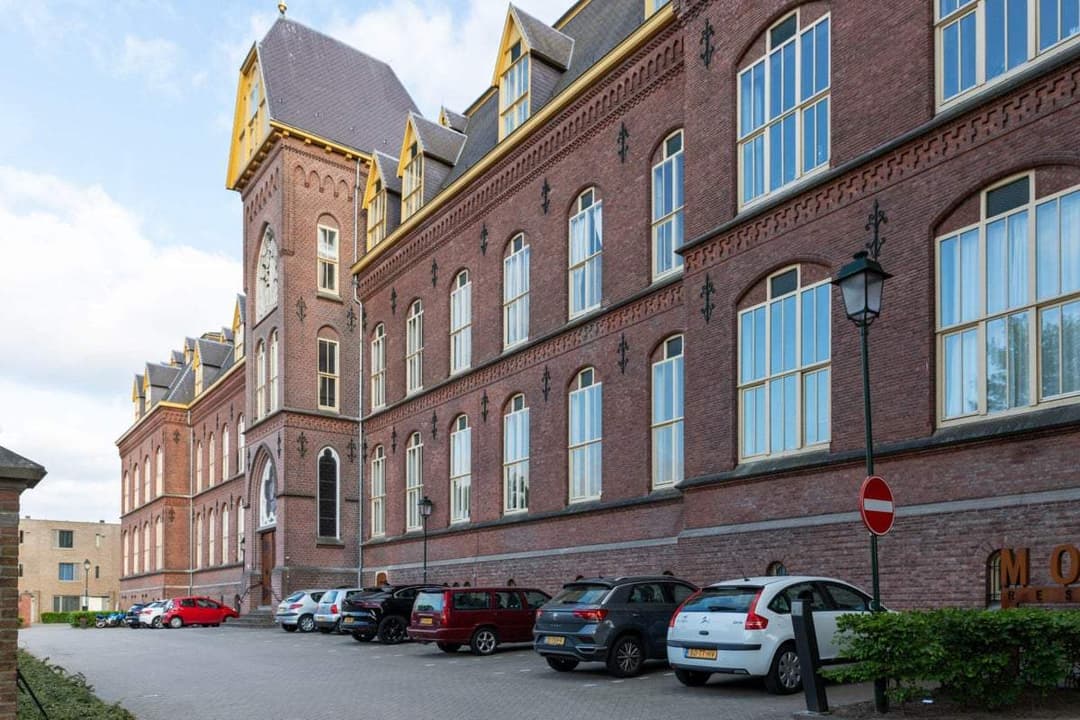 Flat Bredaseweg, Tilburg - For Rent