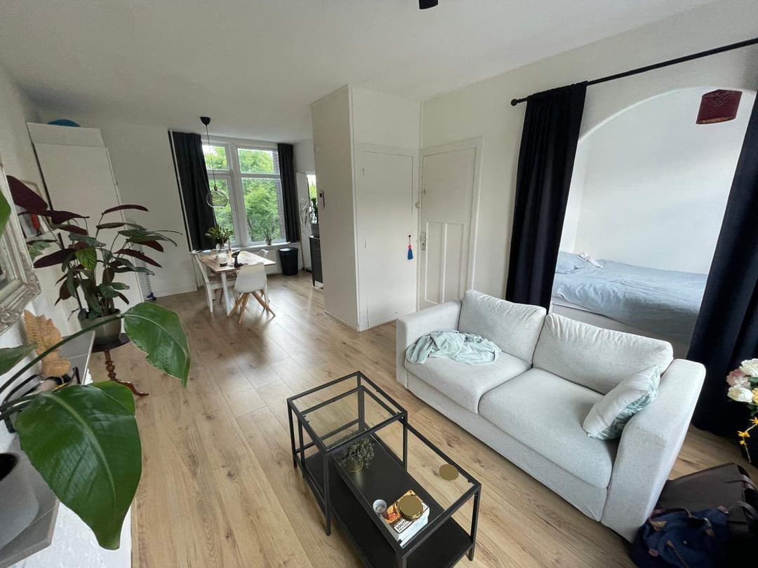 Apartment Willem van Hillegaersbergstraat, Rotterdam - For Rent