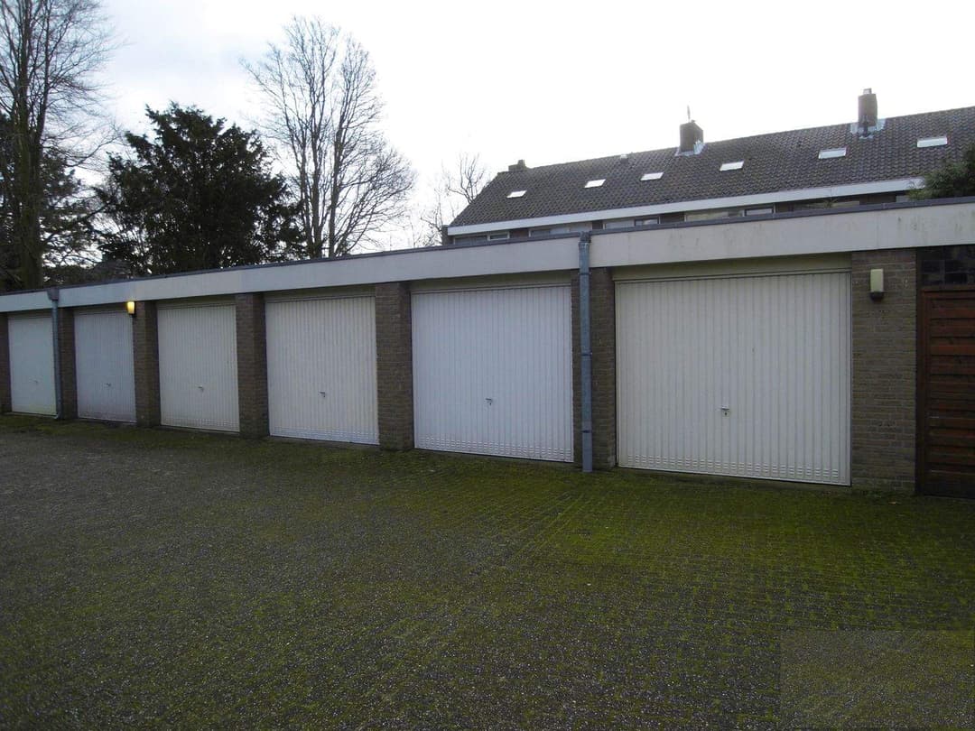 Garage Fresialaan 14-GB22106 BS Heemstede - For Rent