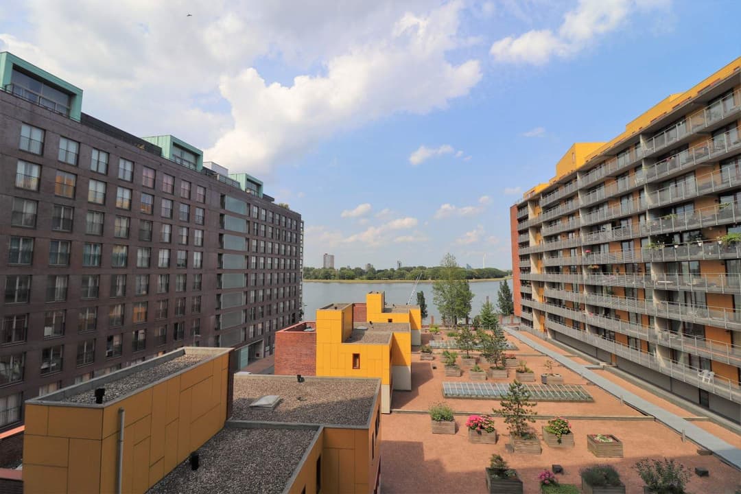 Upper-floor apartment Cor Kieboomplein, Rotterdam - 2 bedrooms