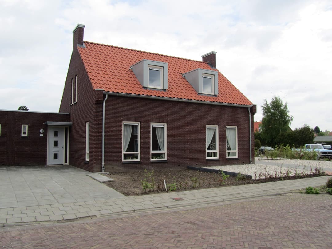 Two-under-one-roof dwelling, Dr.A.Th.Plantenstraat, Neede - For Rent