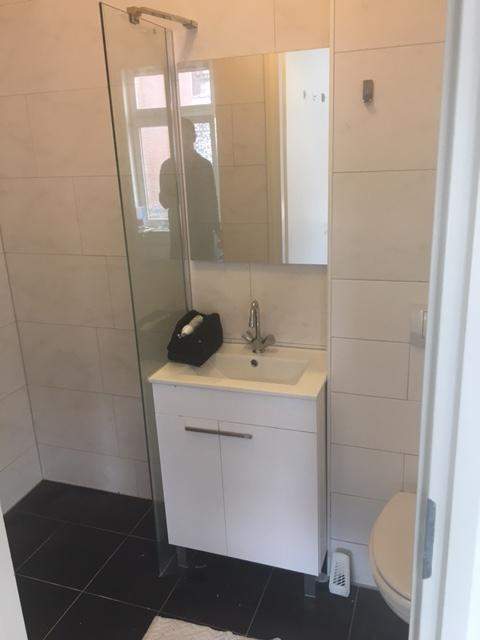 Studio Stadsgravenstraat 15-2, Enschede - For Rent