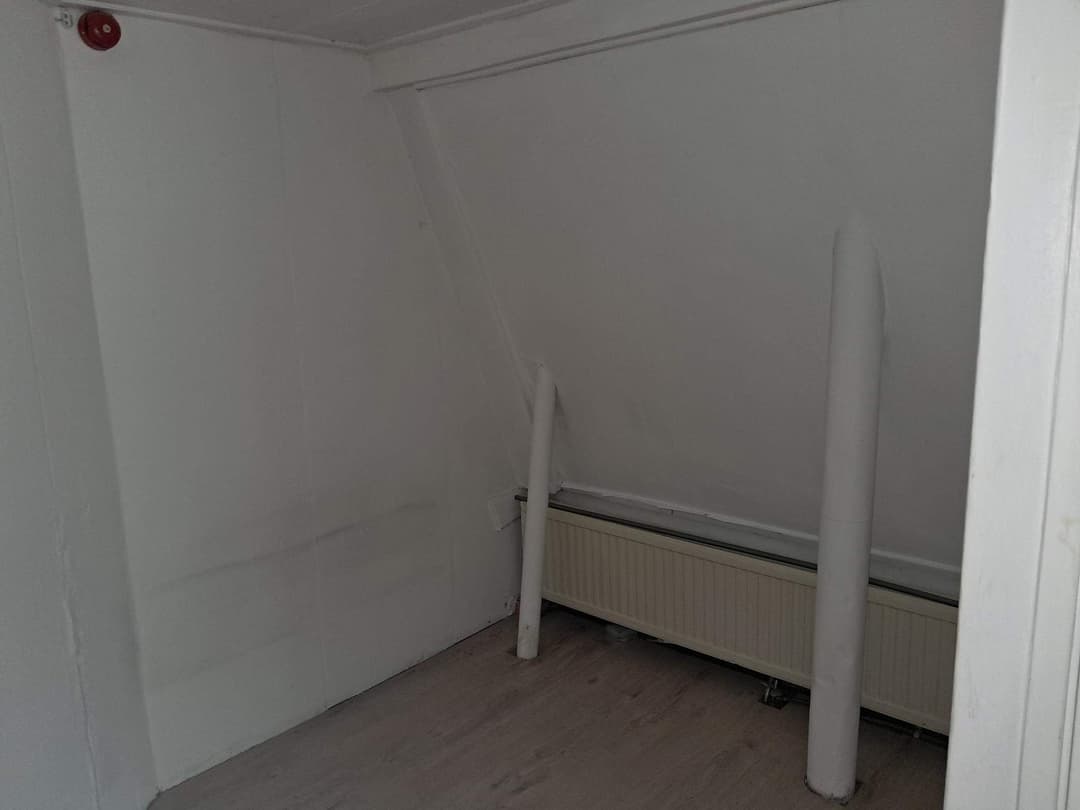 Uncarpeted Room for Rent Lieve Vrouwekerkhof, Amersfoort