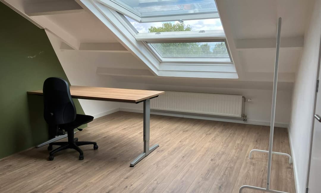 Room in Hilversum, Buisweg - For Rent