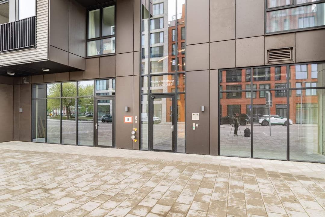 Flat Niemeyerstraat 171, Hoofddorp - For Rent