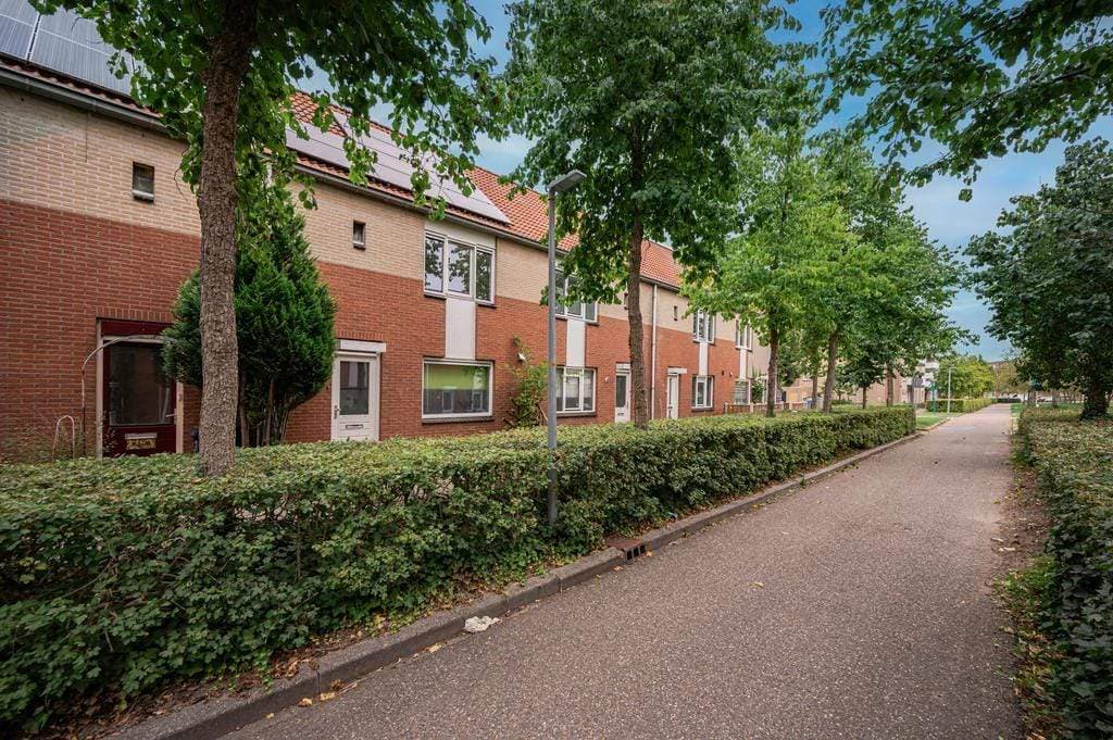 W. Schermerhornpad 2113, Almere - Terraced Family House
