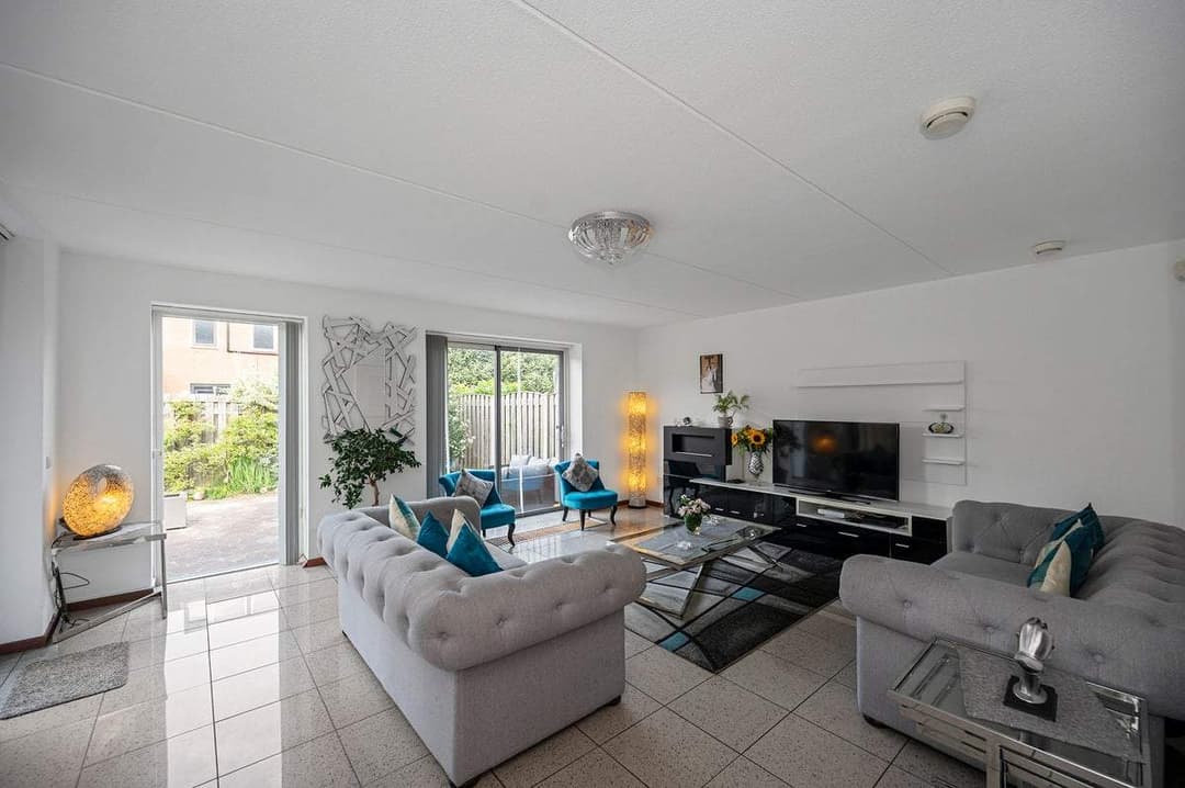 Semi-detached House Maldivenweg, Almere - For Rent