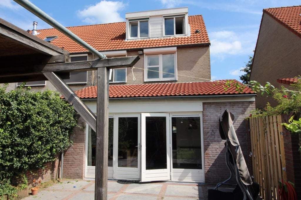House Marga Klompélaan, Rijen - For Rent
