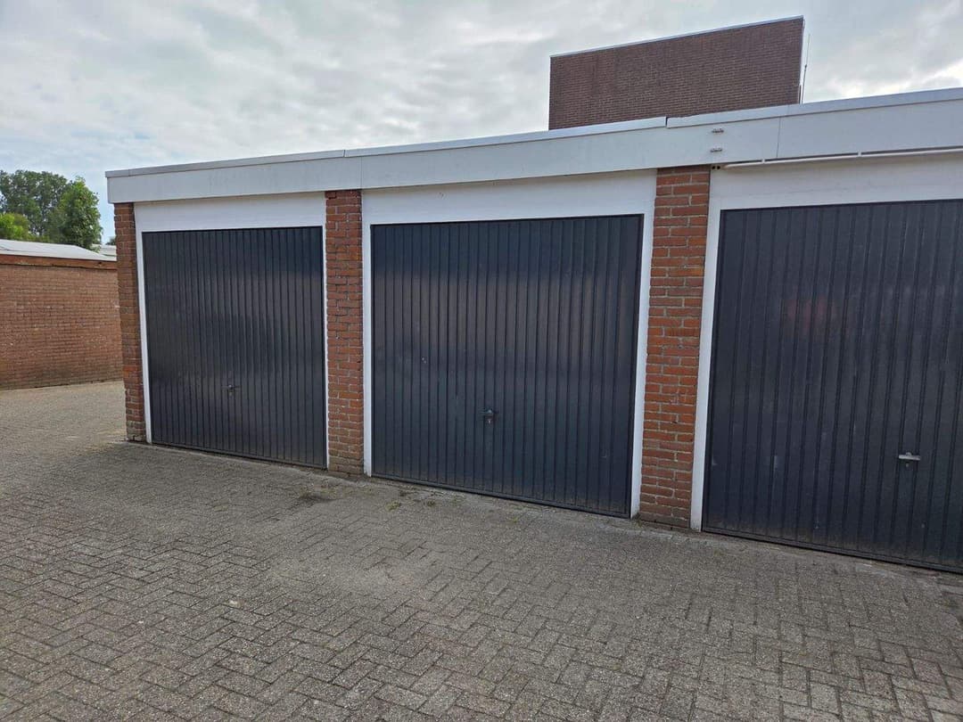 Garagenbox Laan van het Kinholt 605, Emmen - Zu Vermieten