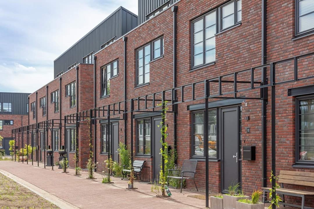Maison Familiale M. de Witstraat 147, Hengelo (OV) - À Louer