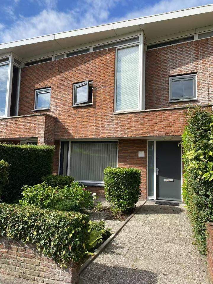 Furnished Room Frits Diepenlaan, Den Haag - For Rent