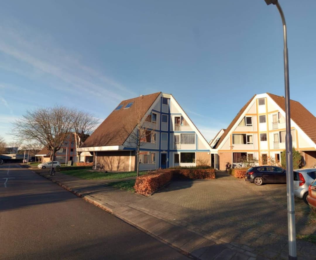 Upper-floor apartment Wismastate, Leeuwarden - For Rent