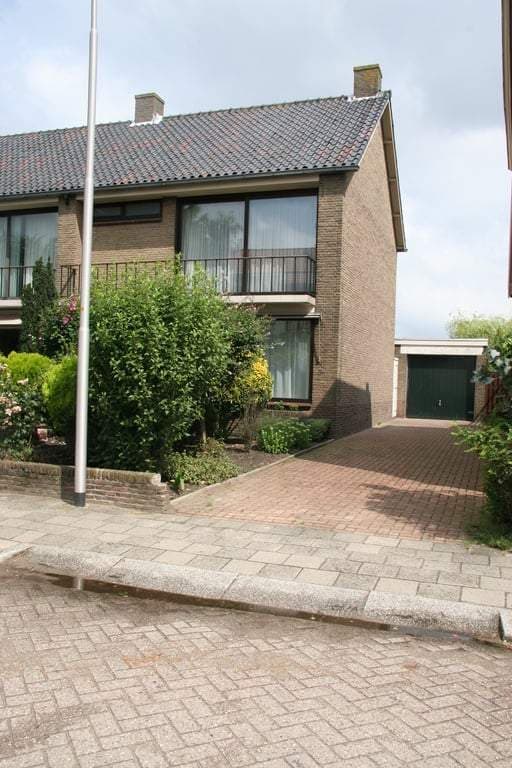 Maison d'Angle Stationsweg 182-A2182 BG Hillegom - À Louer
