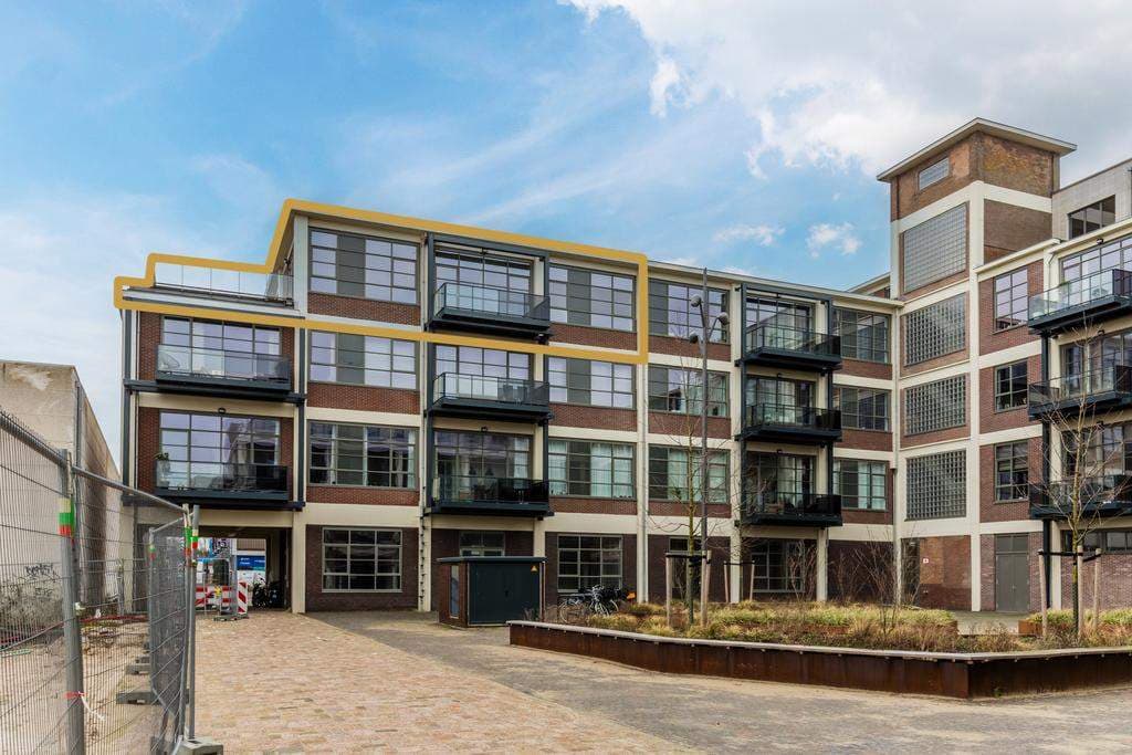 Apartamento de Tres Habitaciones con Terraza en el Tejado en Alkmaar - En Alquiler