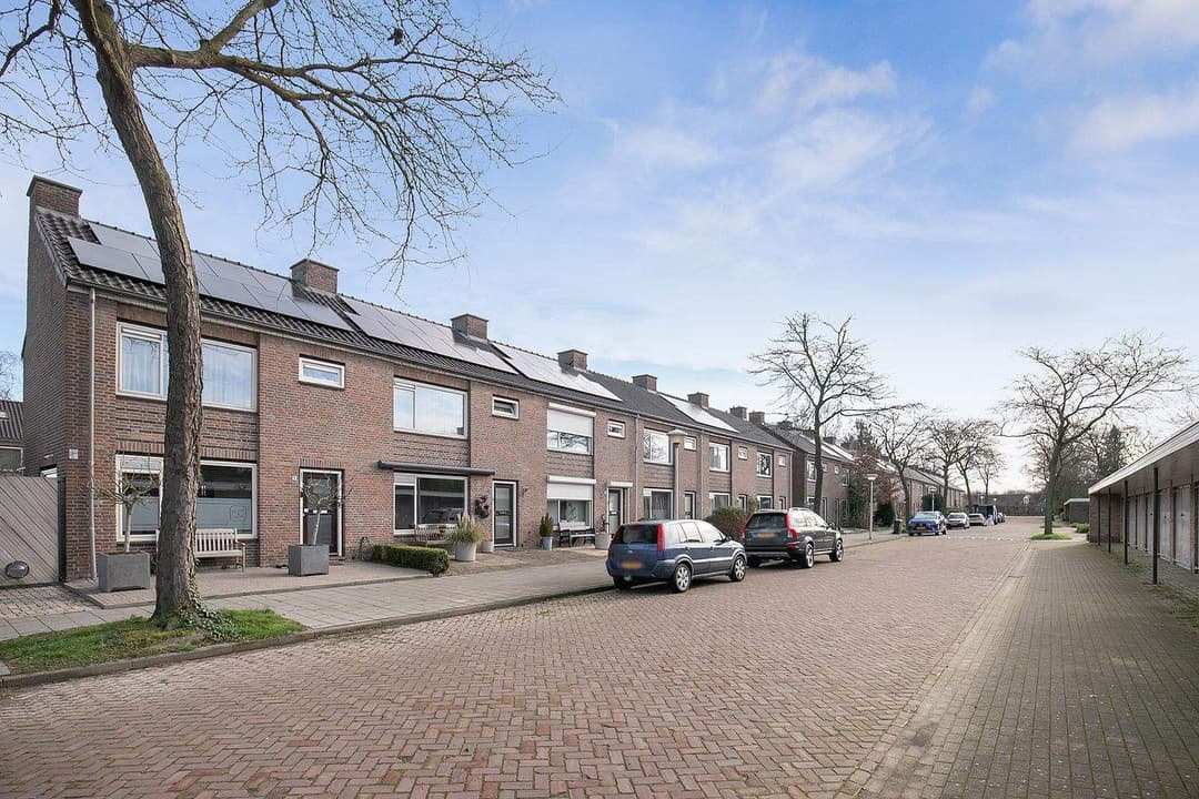 D'Hondecoeterstraat 11, Eindhoven - Casa familiar en alquiler