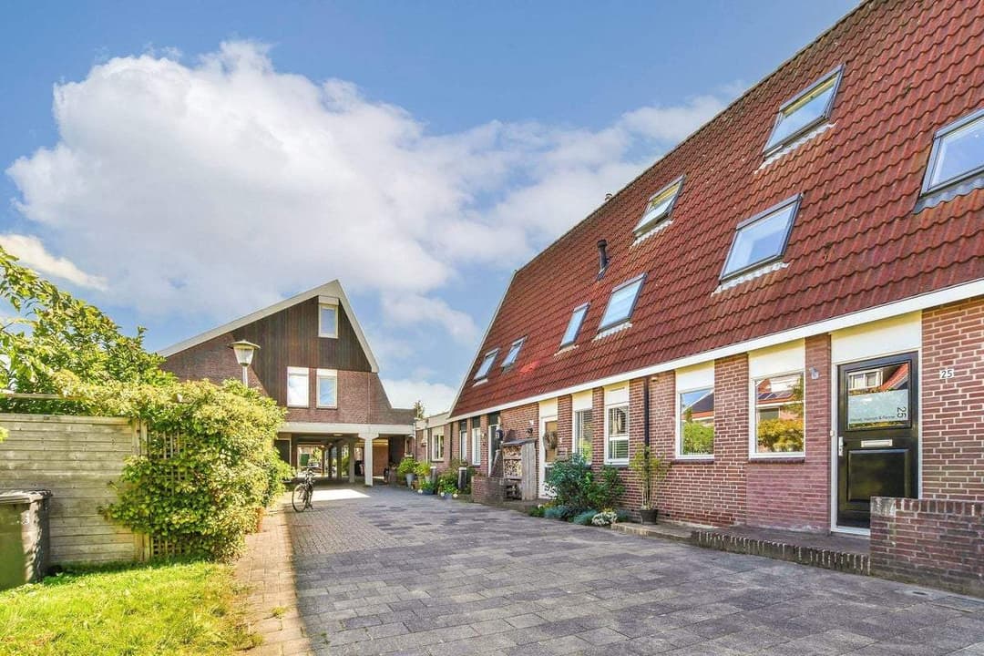 Domineestuin, Zaandijk - Gemeubileerde rijtjeswoning