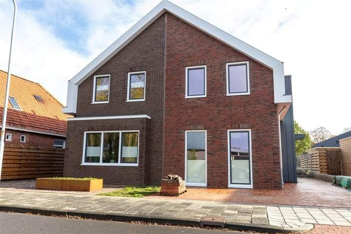 2-Parte-1 Doppelhaushälfte Sportterreinstraat, Wildervank - Zu Vermieten