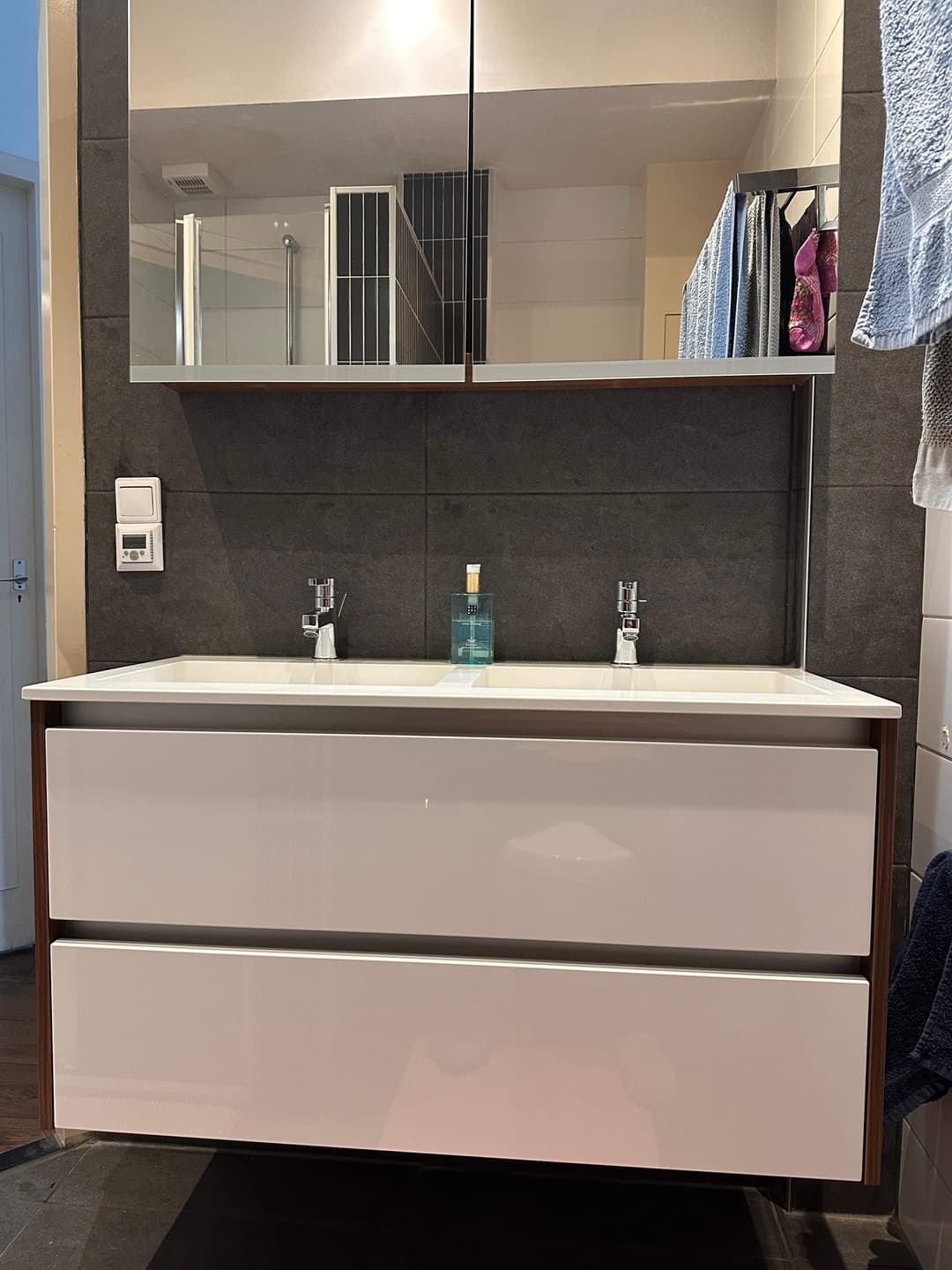 Chambre meublée sur Schiedamsedijk, Rotterdam - À Louer