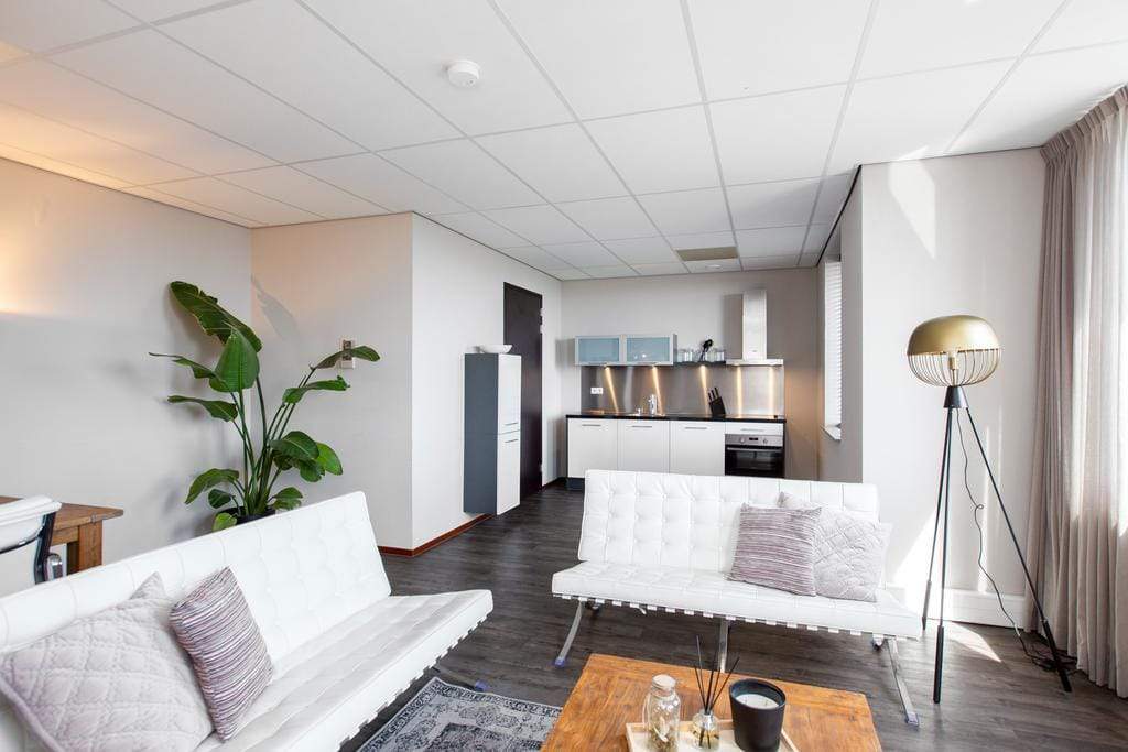 2-Room Apartment Eschertoren 8-E, Leiden - For Rent