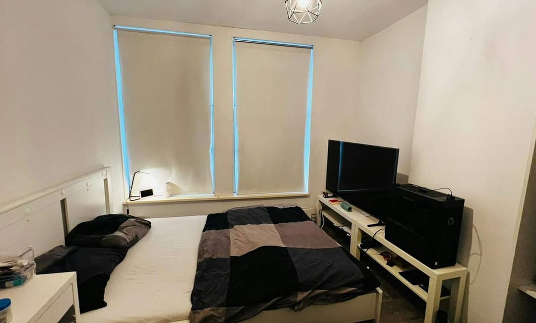 Kamer in Grote Visserijstraat, Rotterdam - Te Huur