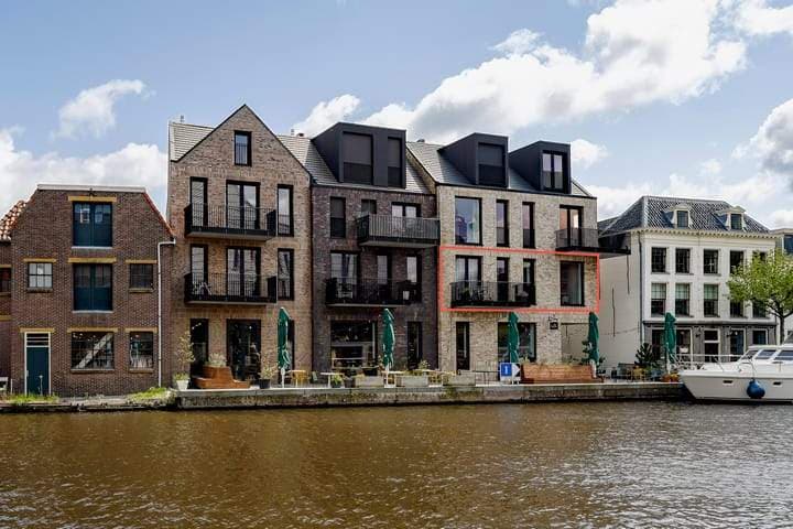 Van Boetzelaerstraat (Rijnkade), Alphen aan den Rijn - Wohnung