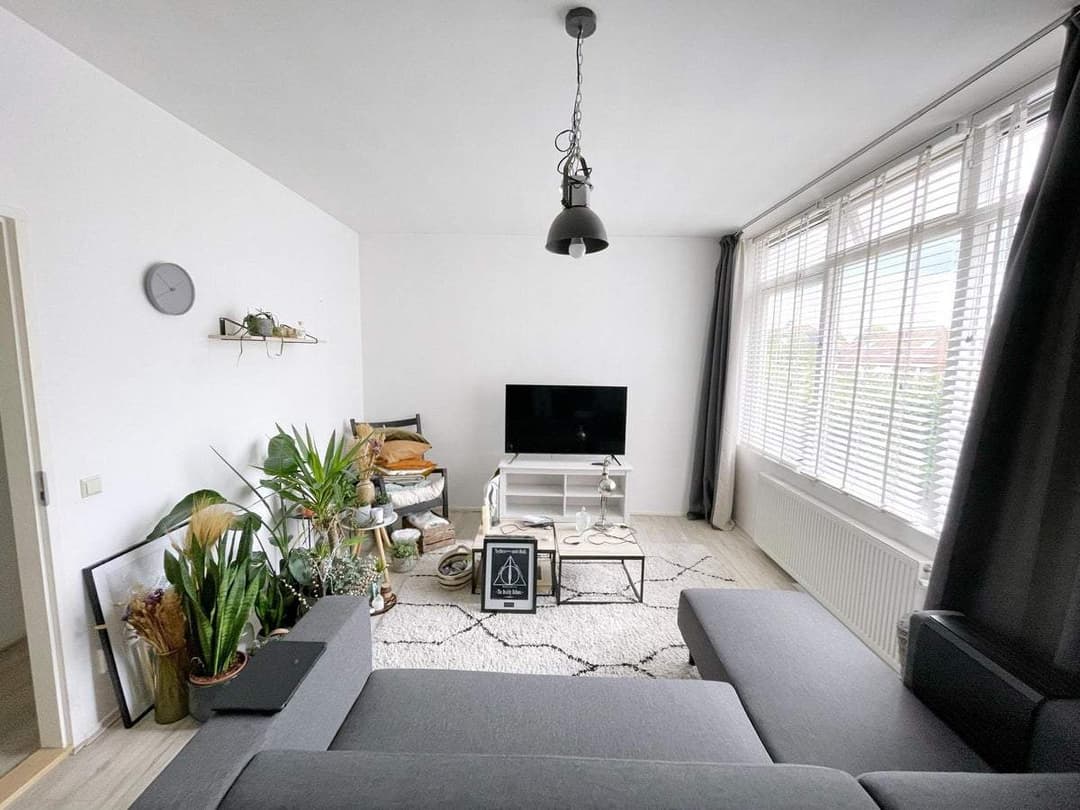 Flat Raadhuisstraat, Alphen aan den Rijn - For Rent
