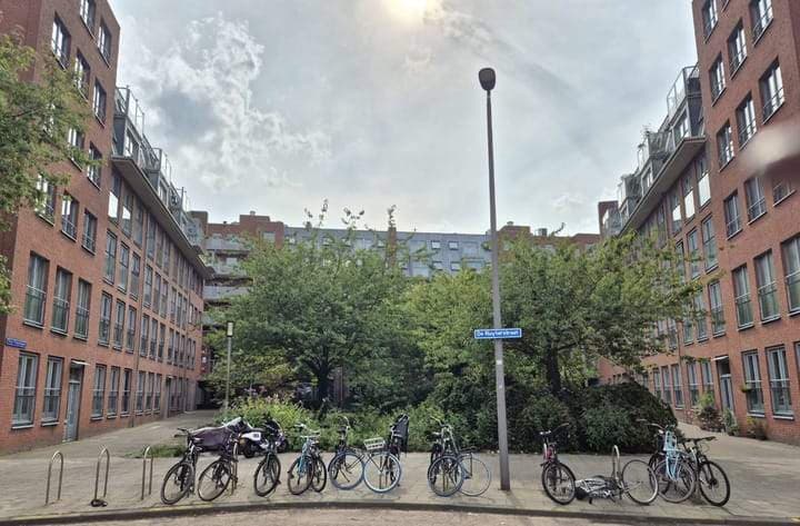 4-Room Apartment at Prins Frederikplein, Rotterdam - For Rent