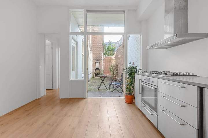 3-Bedroom Apartment Kepplerstraat, Den Haag - For Rent