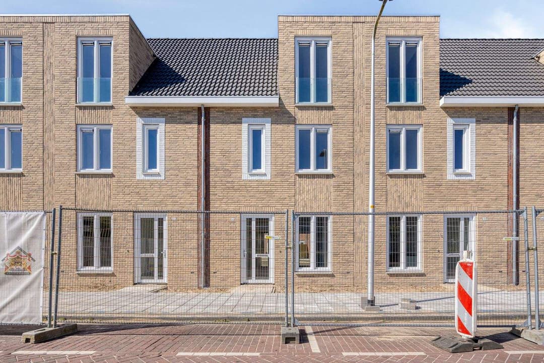 Maison Parallelweg 307, Almelo - À Louer