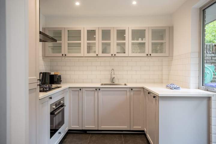 Van Berwaerdeweg 325, The Hague - 3-room Ground-floor Apartment
