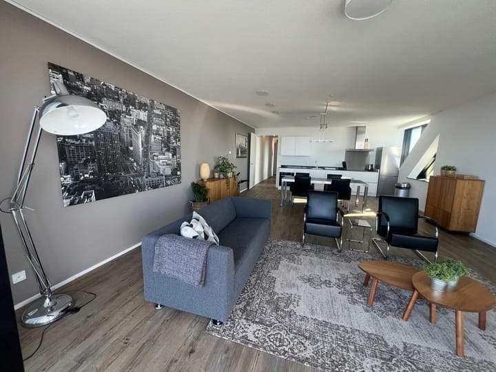 Apartamento ático Anna van Buerenplein, La Haya - En alquiler