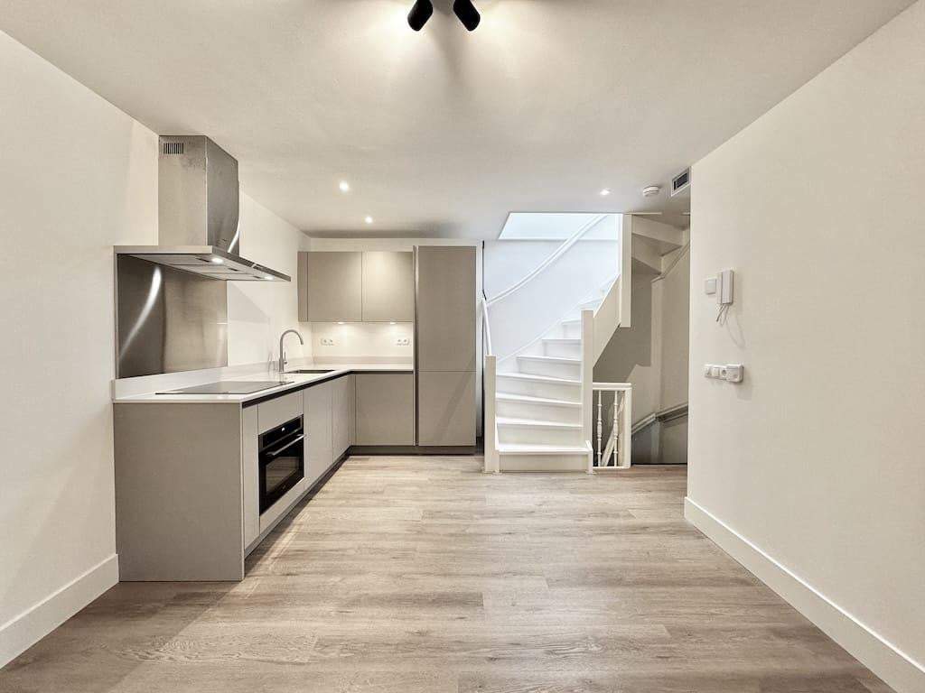 Flat Linnaeusstraat, Amsterdam - For Rent