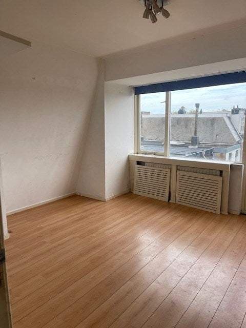 Room Lage Rijndijk, Leiden - For Rent